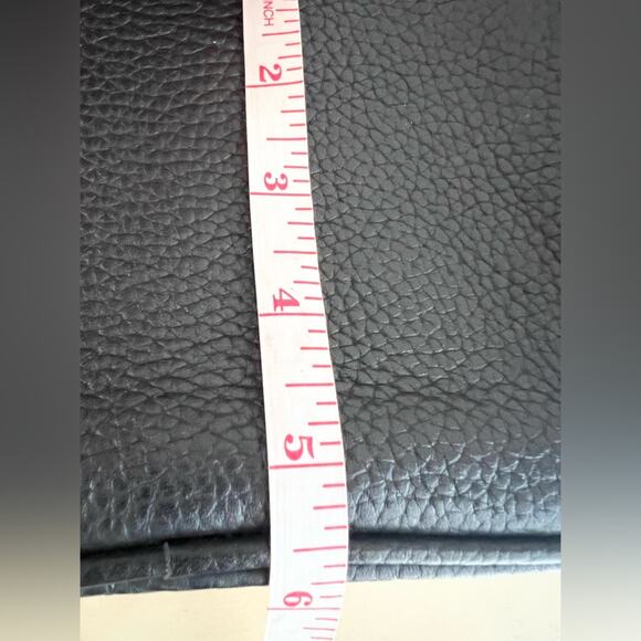 Gigi New York Madison Crossbody bag black leather purse - Picture 6 of 13